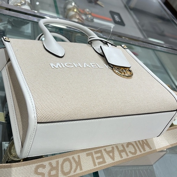 Michael Kors Mirella Small Shopper Top Zip Logo Crossbody XBODY
Optic White
NWT - Picture 9 of 16